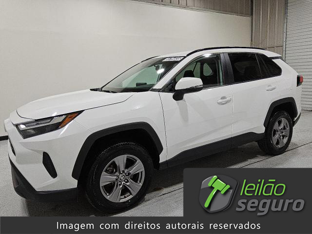 LOTE 017 TOYOTA RAV4 XLE 2024