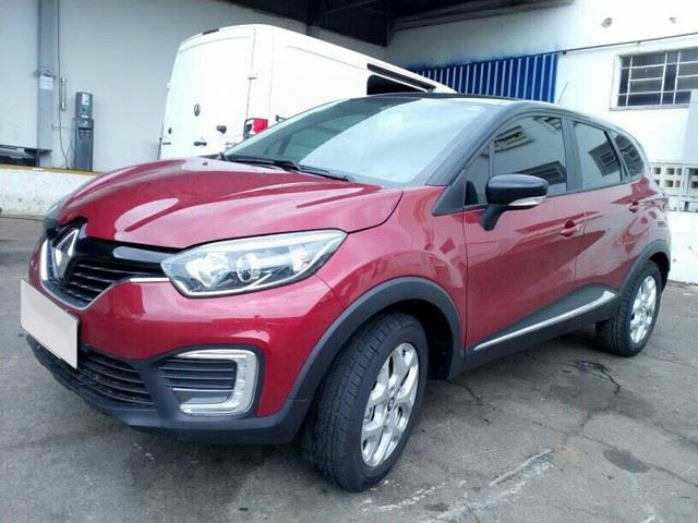 LOTE 037  Renault Captur 2.0 2017